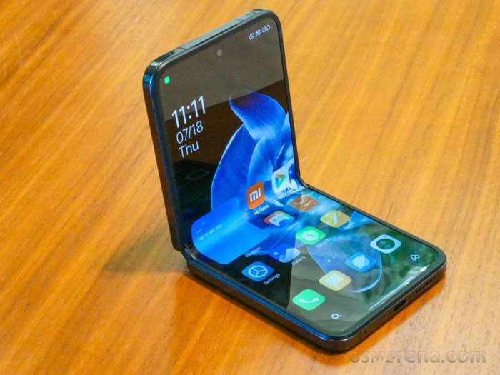 Xiaomi Mix Flip: hands-on review